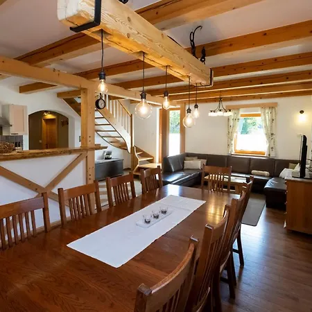 Pr Dobravc בוהין