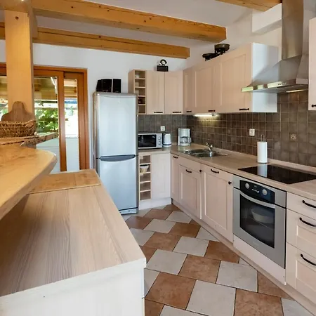 בקתה Pr Dobravc בוהין