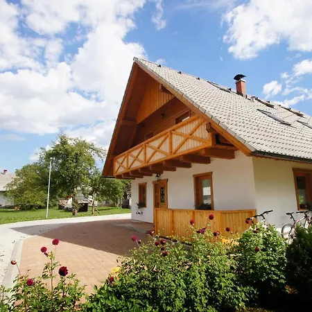 Pr Dobravc Bohinj