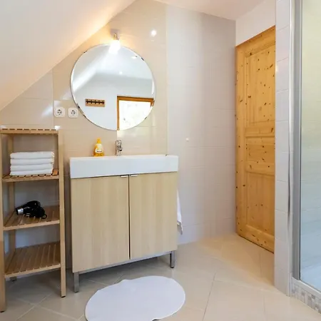 בקתה Pr Dobravc *