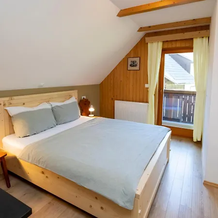 Pr Dobravc Bohinj